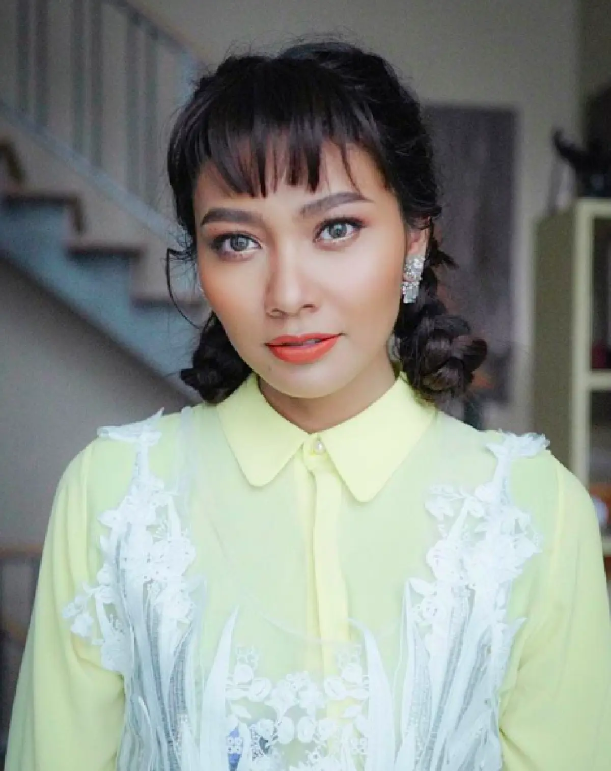 “แก้ม วิชญาณี” แบ๊วหนักมาก! กับลุคใหม่ผมหน้าม้า