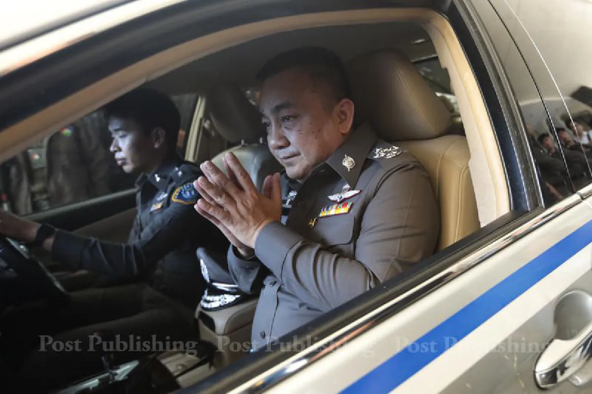 ตุ๊กตาหน้ารถ! "ศรีวราห์" บิ๊กตำรวจที่ไม่ค่อยชอบนั่งเบาะหลัง