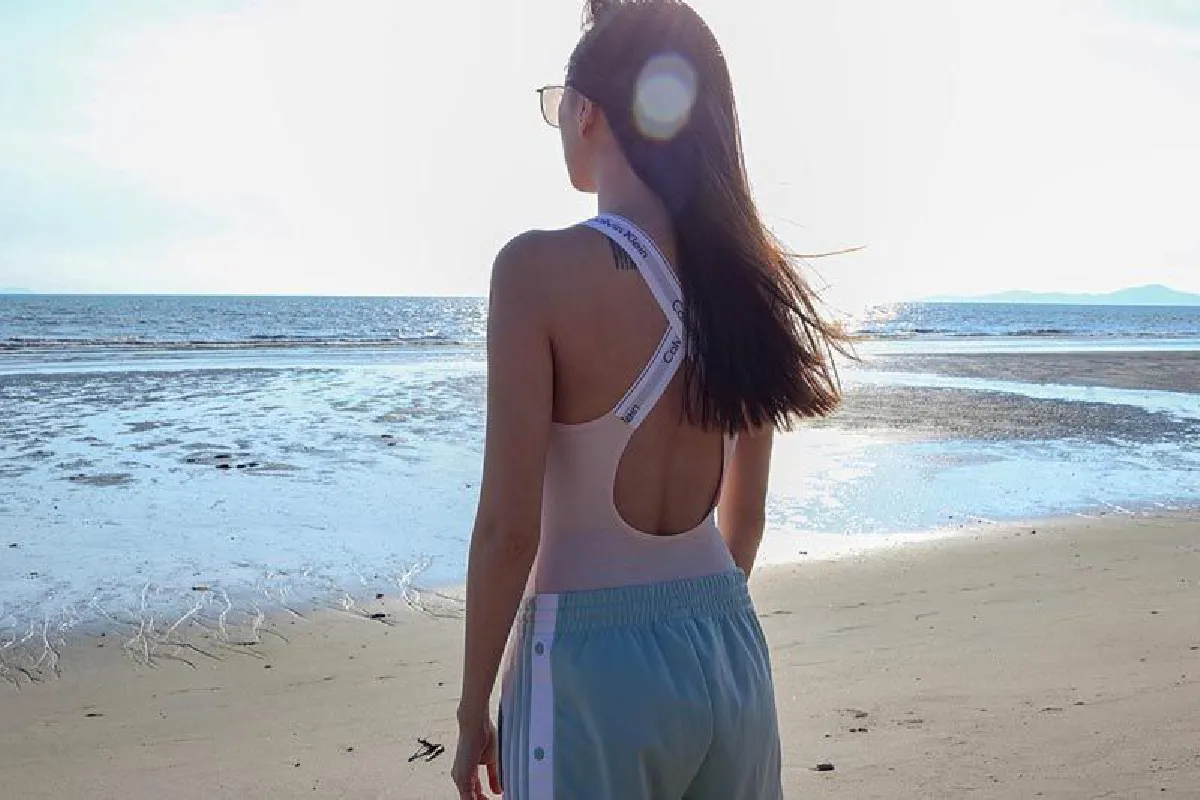 คู่หวานต่างวัย! โฟร์-ธามไท จัดทริปเที่ยวทะเลกระชับรัก