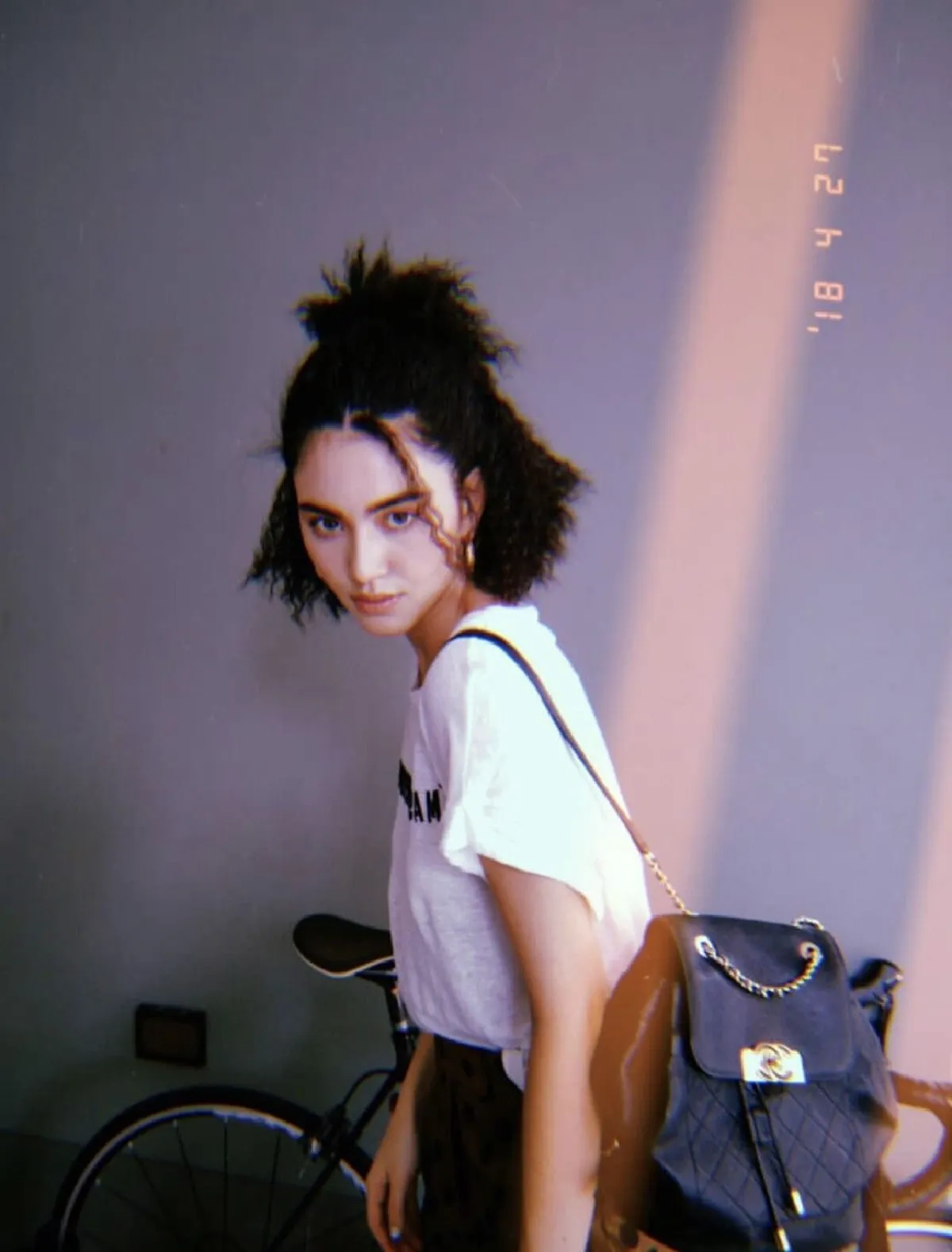 ลุคไหนก็รอด! ใหม่ ดาวิกา ในมาดสาวเท่ถักเปียเดรดล็อคทั้งหัว