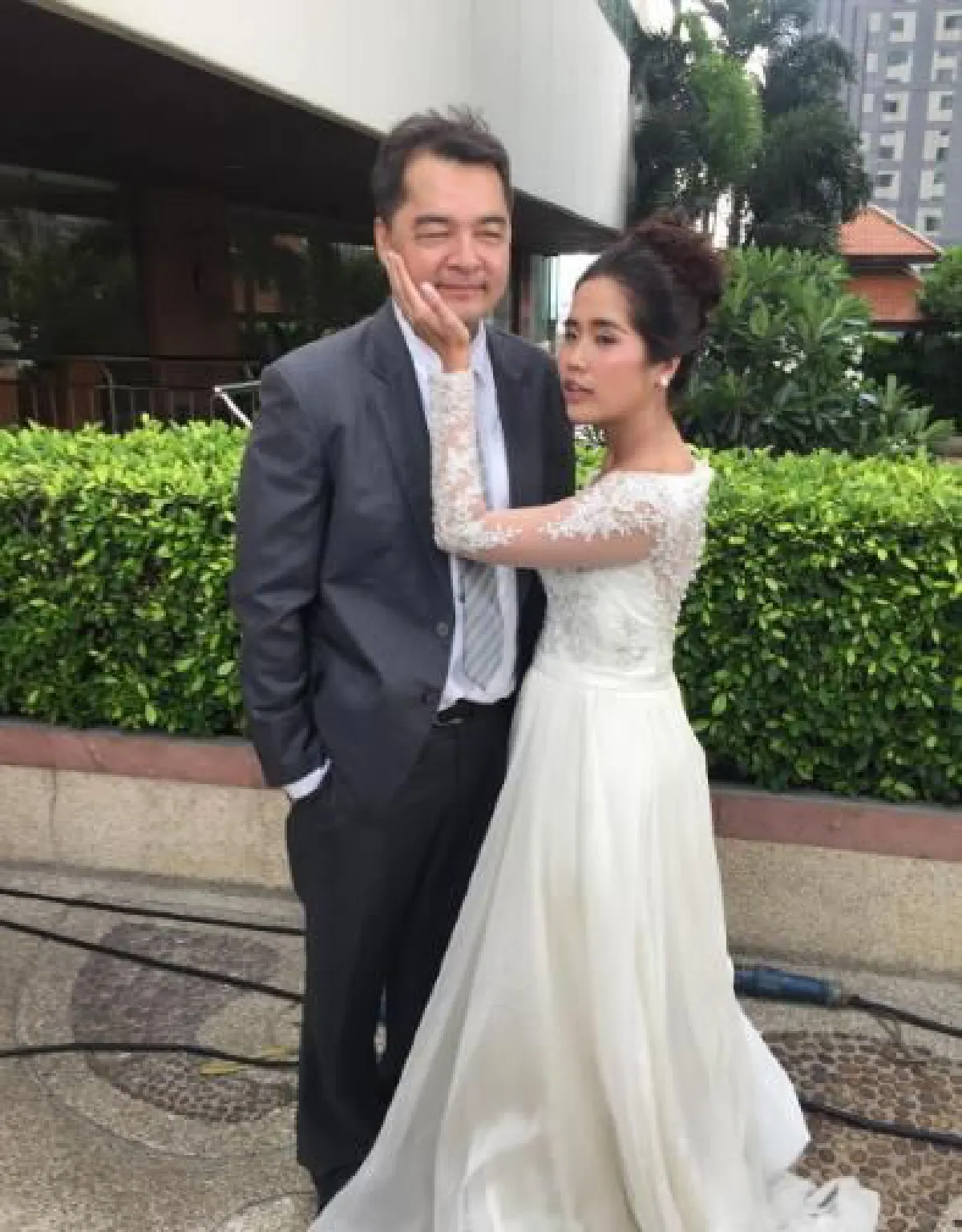 อ้น ศรีพรรณ โพสต์ซึ้งปนฮาถึง เอ อนันต์ ในวันครบรอบแต่ง 11 ปี