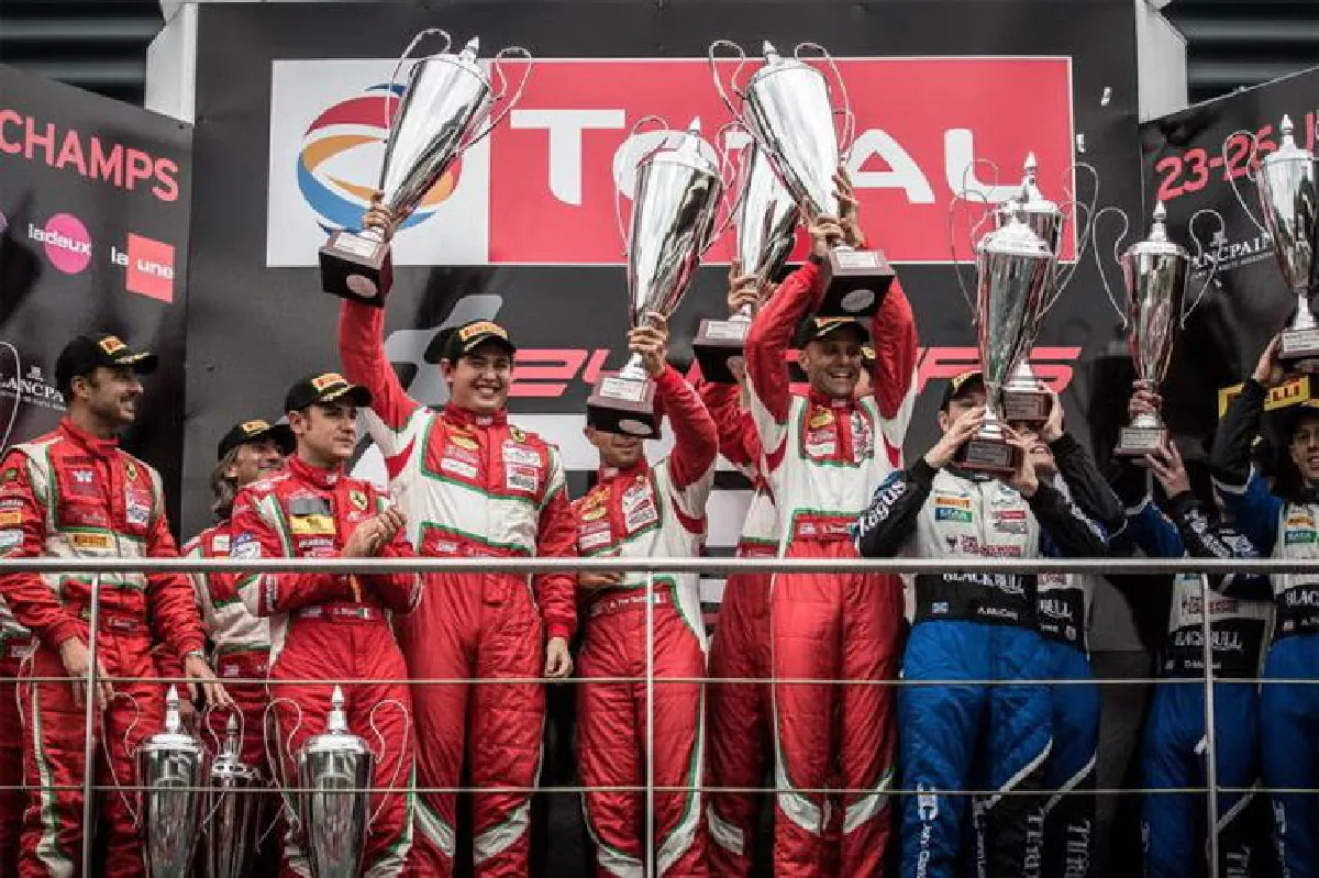 ทำงานอดิเรกให้ก้าวสู่มืออาชีพ 'พศิน ลาทูรัส' นักแข่งรถระดับโลก