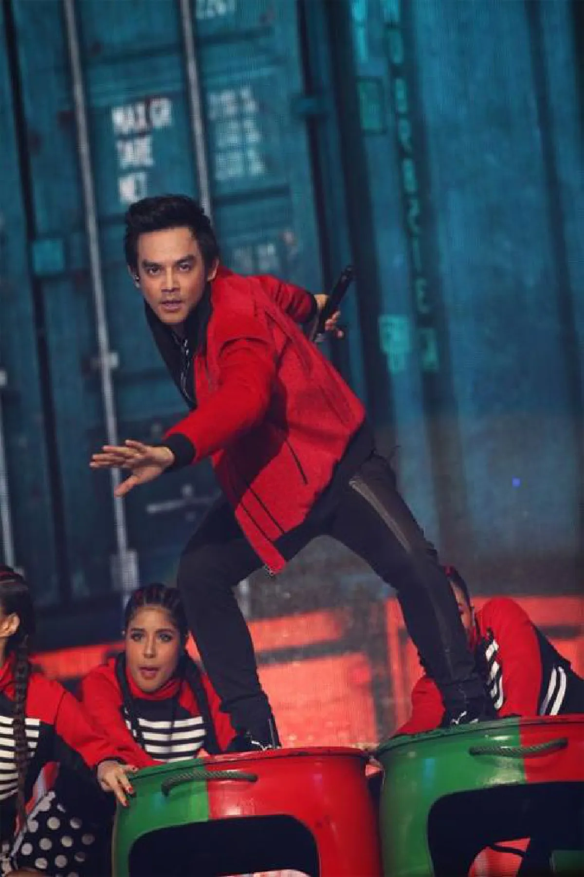 20 ปี มอส-ทาทา เวทีแดนซ์ลุกเป็นไฟ