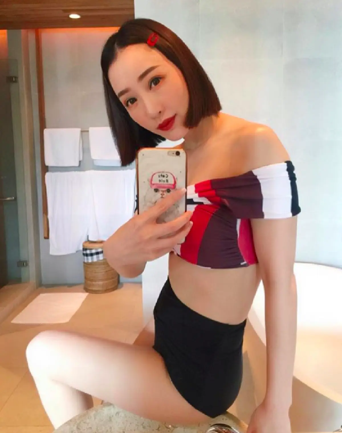 40 แล้วๆไง!? "ตู่ ปิยวดี” อวดหุ่นเป๊ะพร้อมโชว์ผิวออร่าท้าแดด