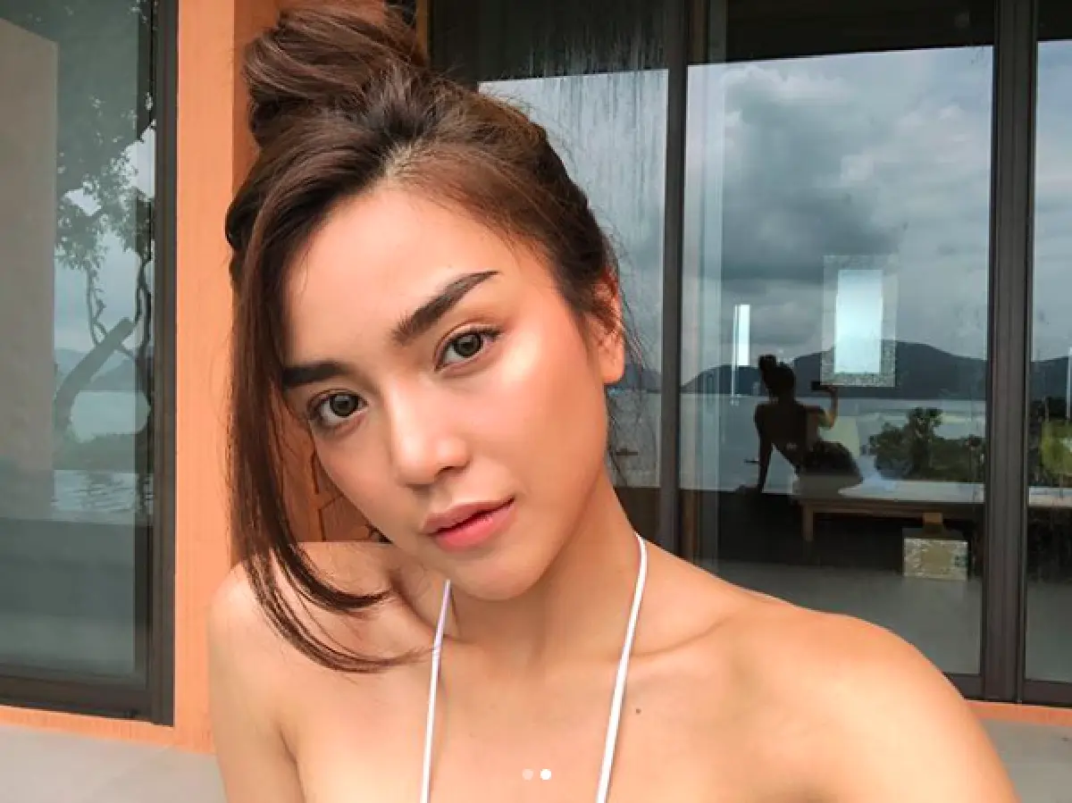 แค่สะบัดผม..ยังยอดวิวเป็นล้าน! “มะปราง” สะกดทุกสายตา อวดหุ่นแซ่บที่ภูเก็ต
