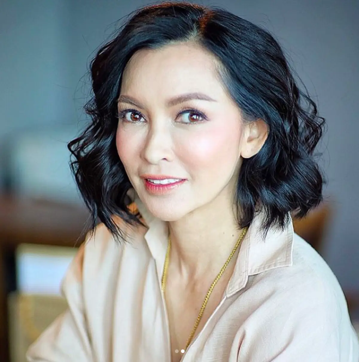 10 ภาพ “ ปุ้ย พิมลวรรณ” วัย 47 ปี กับความสวยเป๊ะที่ลงตัว