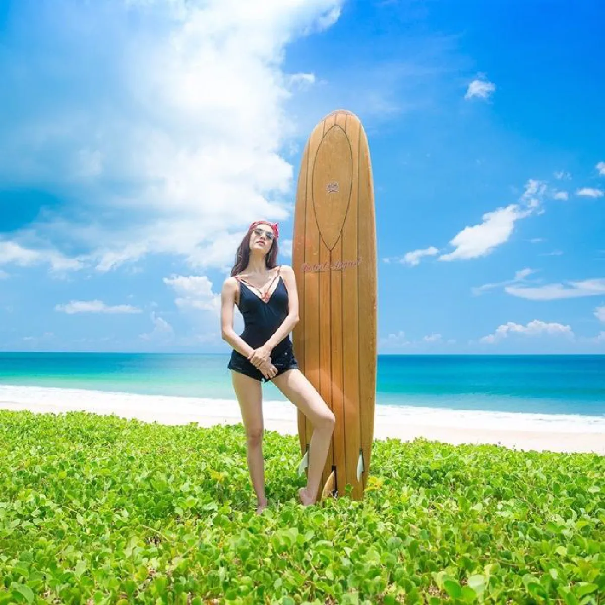 10 ภาพเซ็กซี่ แกรนด์-เกรซ อวดความแซ่บผิวขาวจั๊วะในชุดว่ายน้ำ