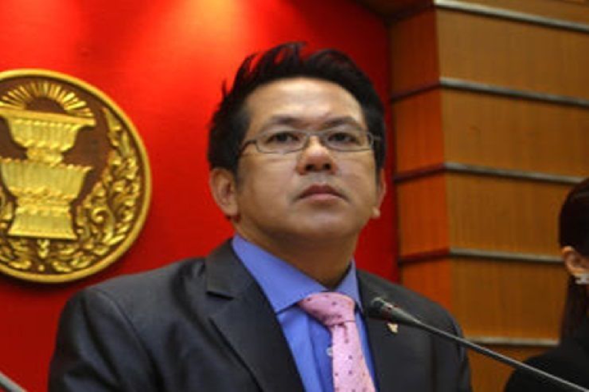 “เพื่อไทย” อัด “สมคิด” รับใช้เผด็จการ “เพื่อไทย” อัด “สมคิด” รับใช้เผด็จการ