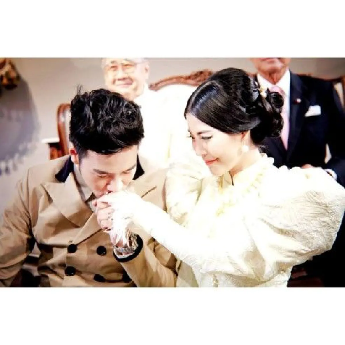 "โย่ง อาร์มแชร์" เผยเบื้องหลังงานวิวาห์ ลงทุนเรียนตัดเสื้อเพื่อชุดเจ้าสาวของภรรยา