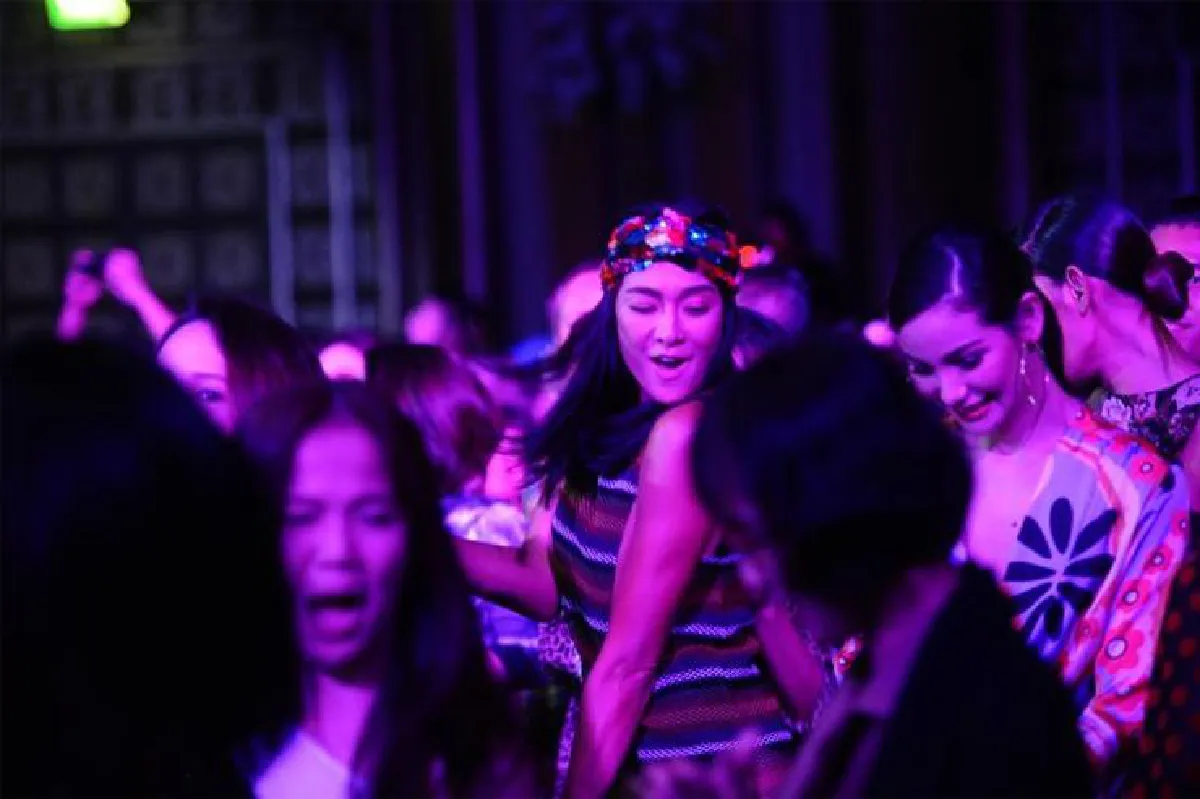 บัมพ์กัน ...ให้สนั่นฟลอร์