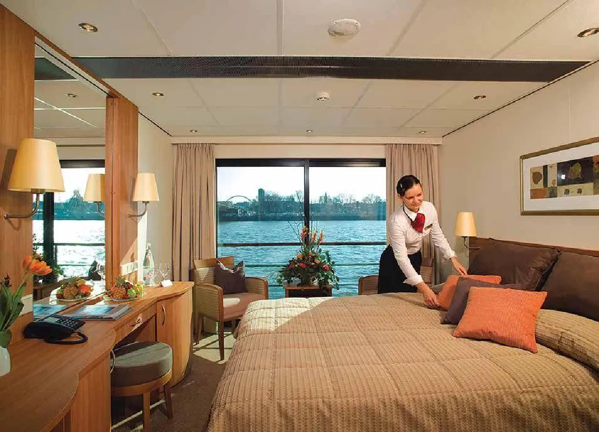 สนใจไหม! ลองเรือสำราญเที่ยวรอบโลก