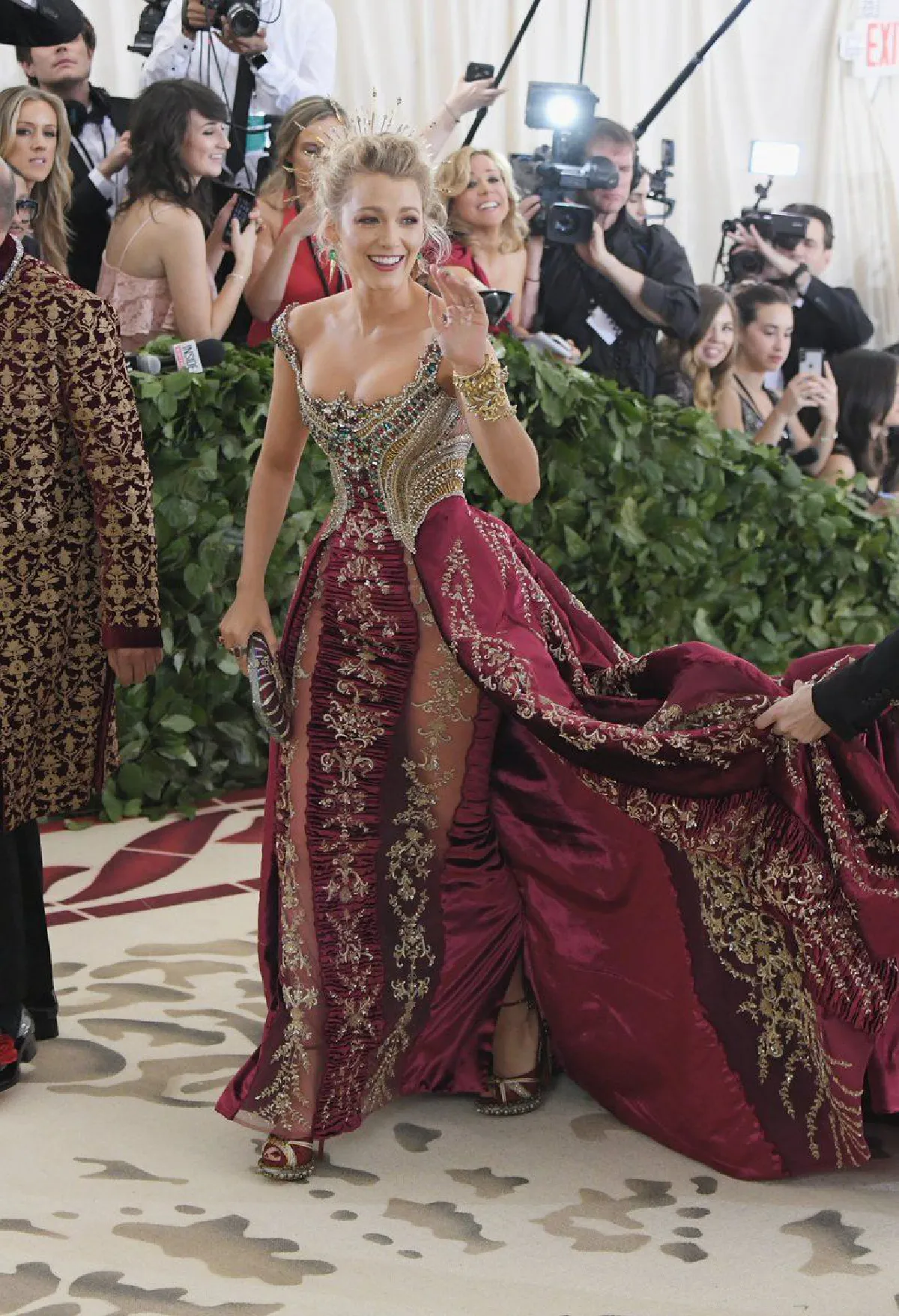 เทใจให้.. เบลค ไลฟ์ลี่ อีกหนึ่งลุคที่สวยที่สุดในงาน MET Gala 2018