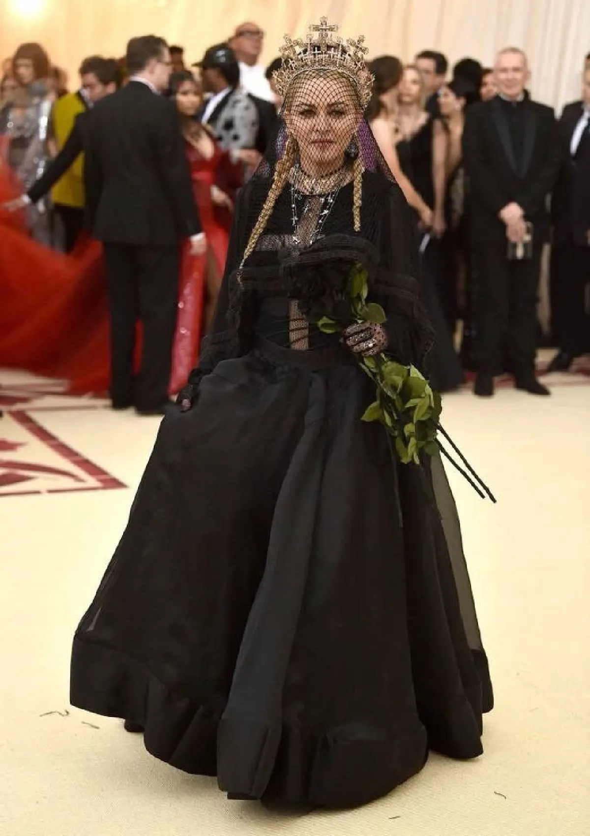 ส่อง 15 ลุคสวยสุดปังของเหล่าซุปตาร์บนพรมแดงงาน MET Gala 2018