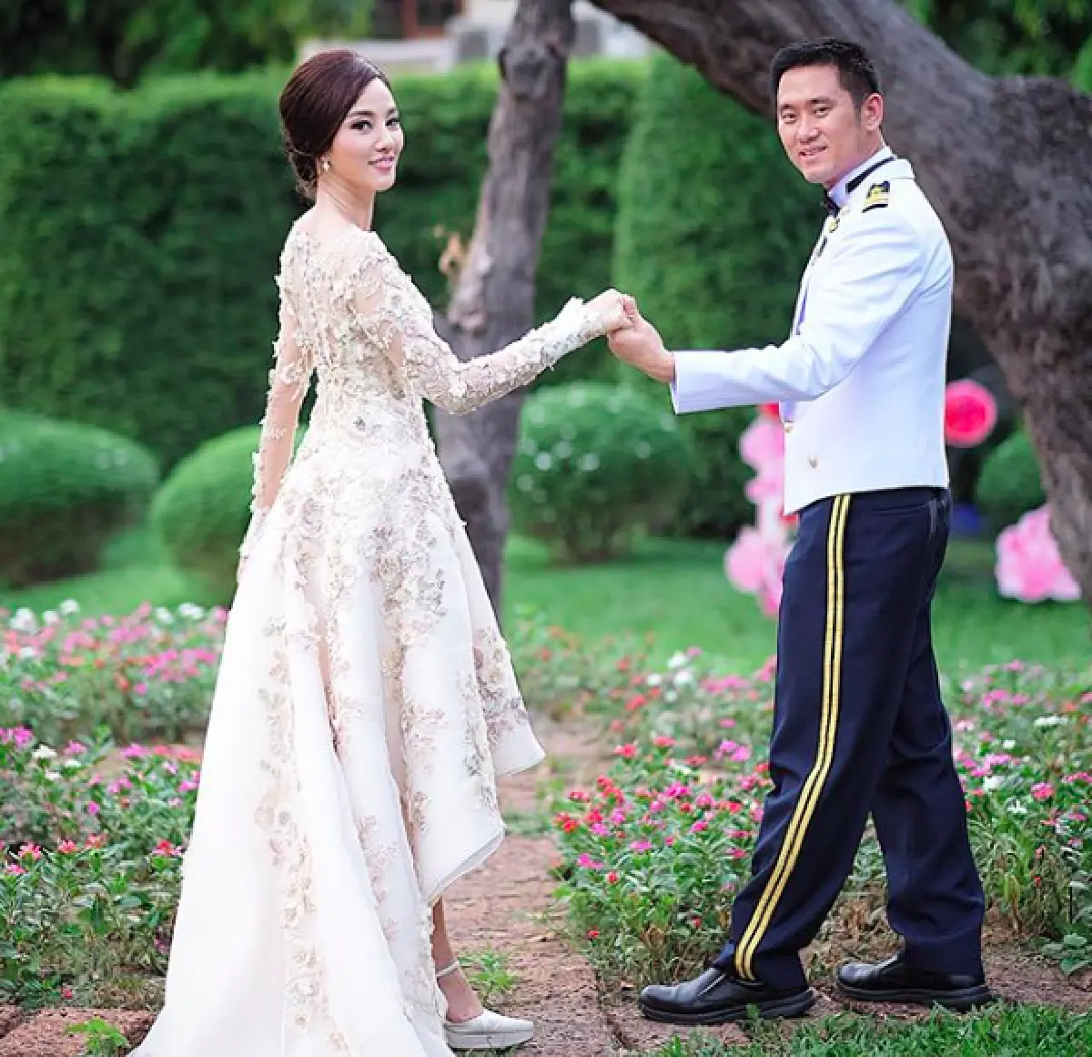 “กุญแจซอล” โชว์ภาพหวาน หลังครบรอบแต่งงาน 1 ปี