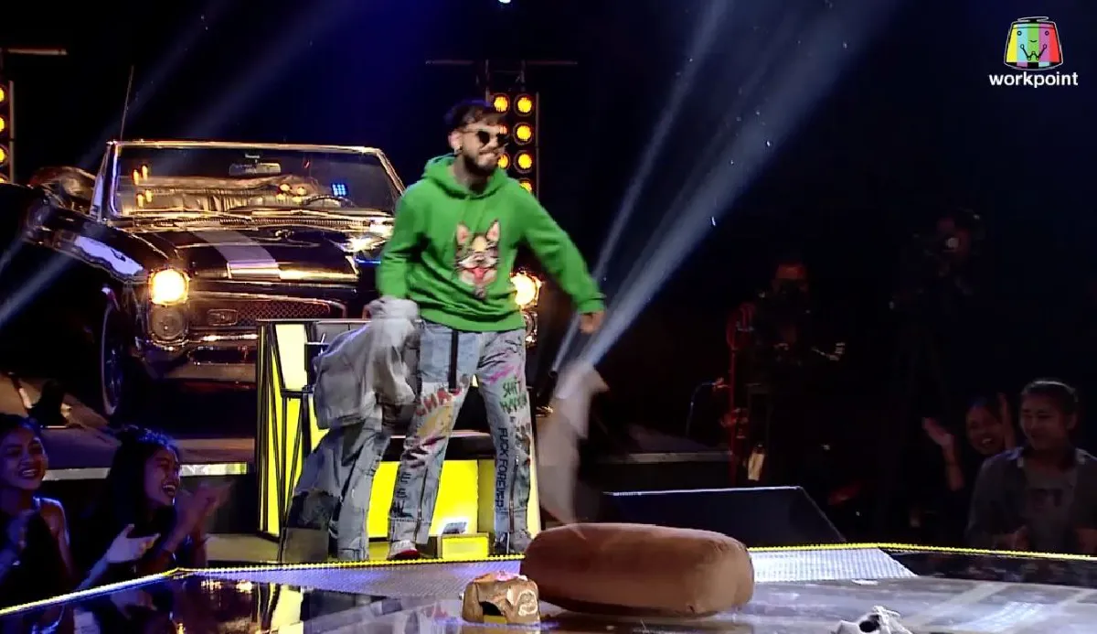 ไอซ์ อภิษฎา โชว์สเต็ปเซ็กซี่เบาๆ ทำเอาหนุ่มๆโยนของแย่งกันดุเดือด (คลิป)