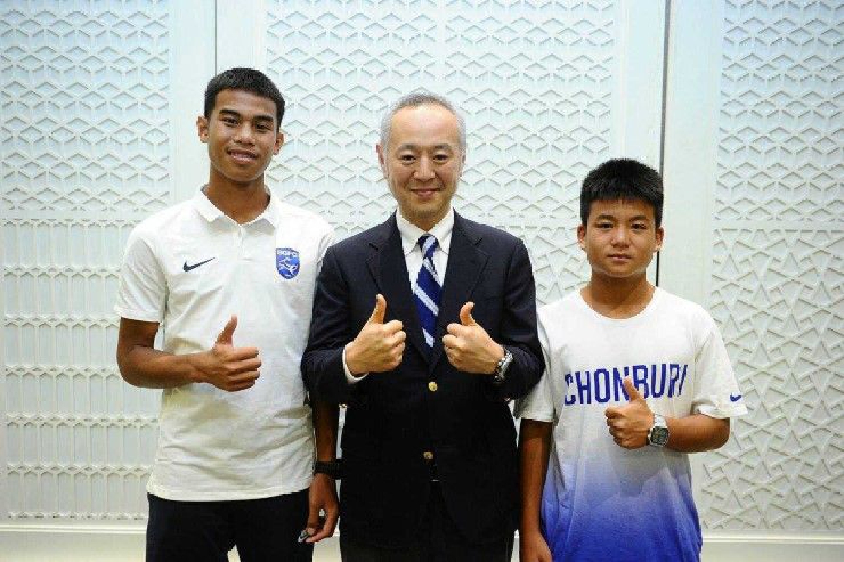 สองแข้งดาวรุ่งไทยได้สิทธิ์ฝึกเจลีก สองแข้งดาวรุ่งไทยได้สิทธิ์ฝึกเจลีก