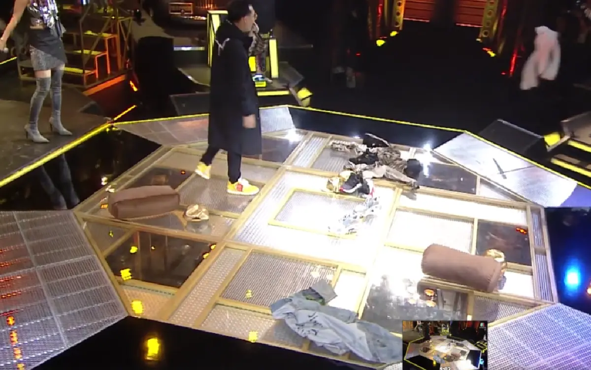 ไอซ์ อภิษฎา โชว์สเต็ปเซ็กซี่เบาๆ ทำเอาหนุ่มๆโยนของแย่งกันดุเดือด (คลิป)