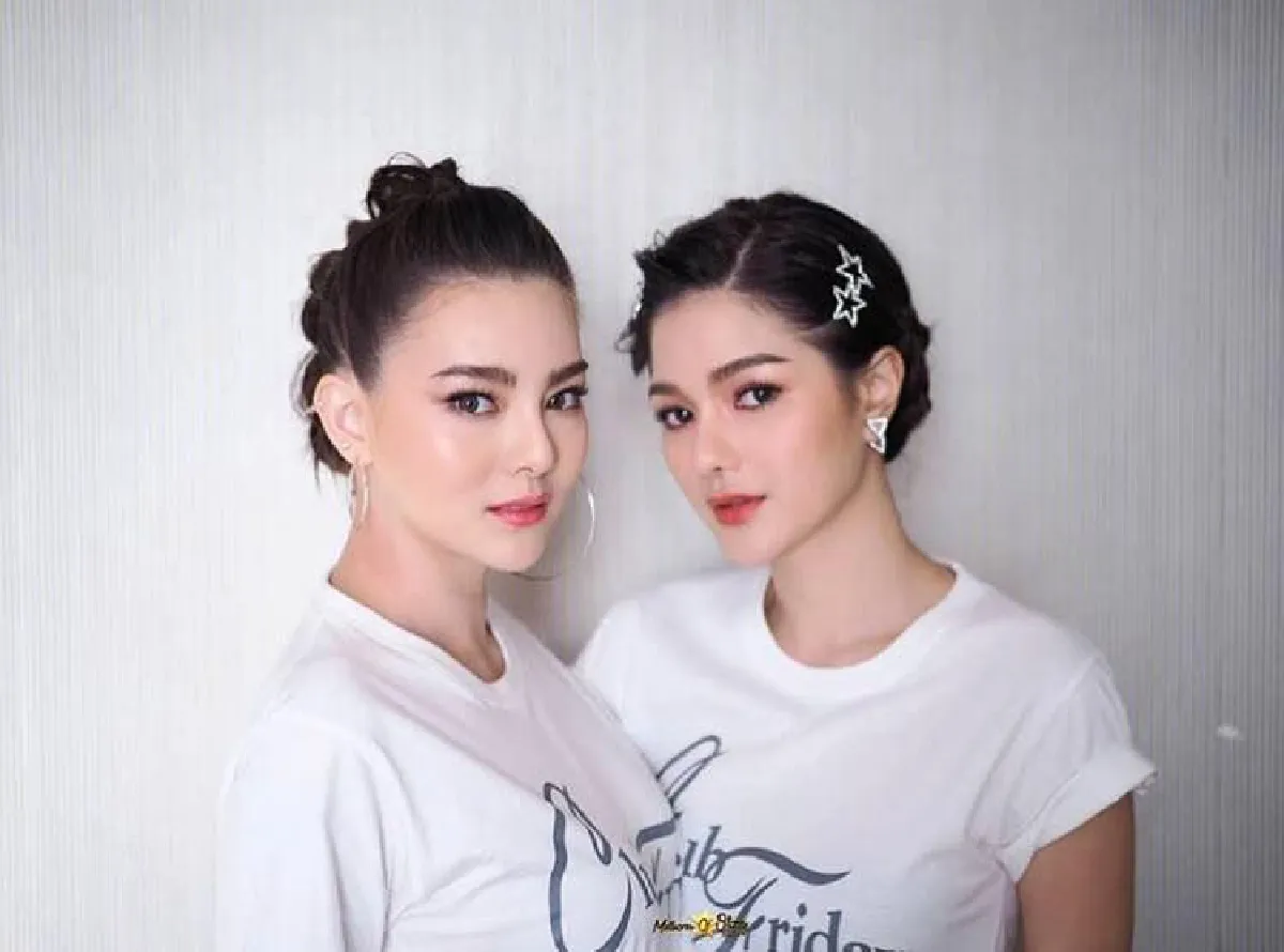 เทียบให้ดูจะๆ กวาง-ดิว แฝดคนละฝา สวยหน้าเป๊ะแยกแทบไม่ออก