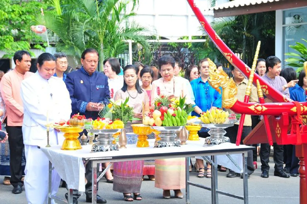 บวงสรวงเคลื่อนย้ายคันไถไปงานพระราชพิธีจรดพระนังคัลแรกนาขวัญ