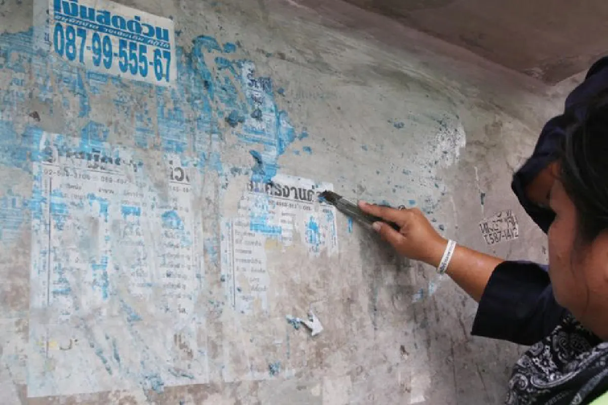 กทม.ลุยป้ายโฆษณาผิดก.ม.แถวลาดพร้าวจ่อคืนทางเท้าให้ประชาชน