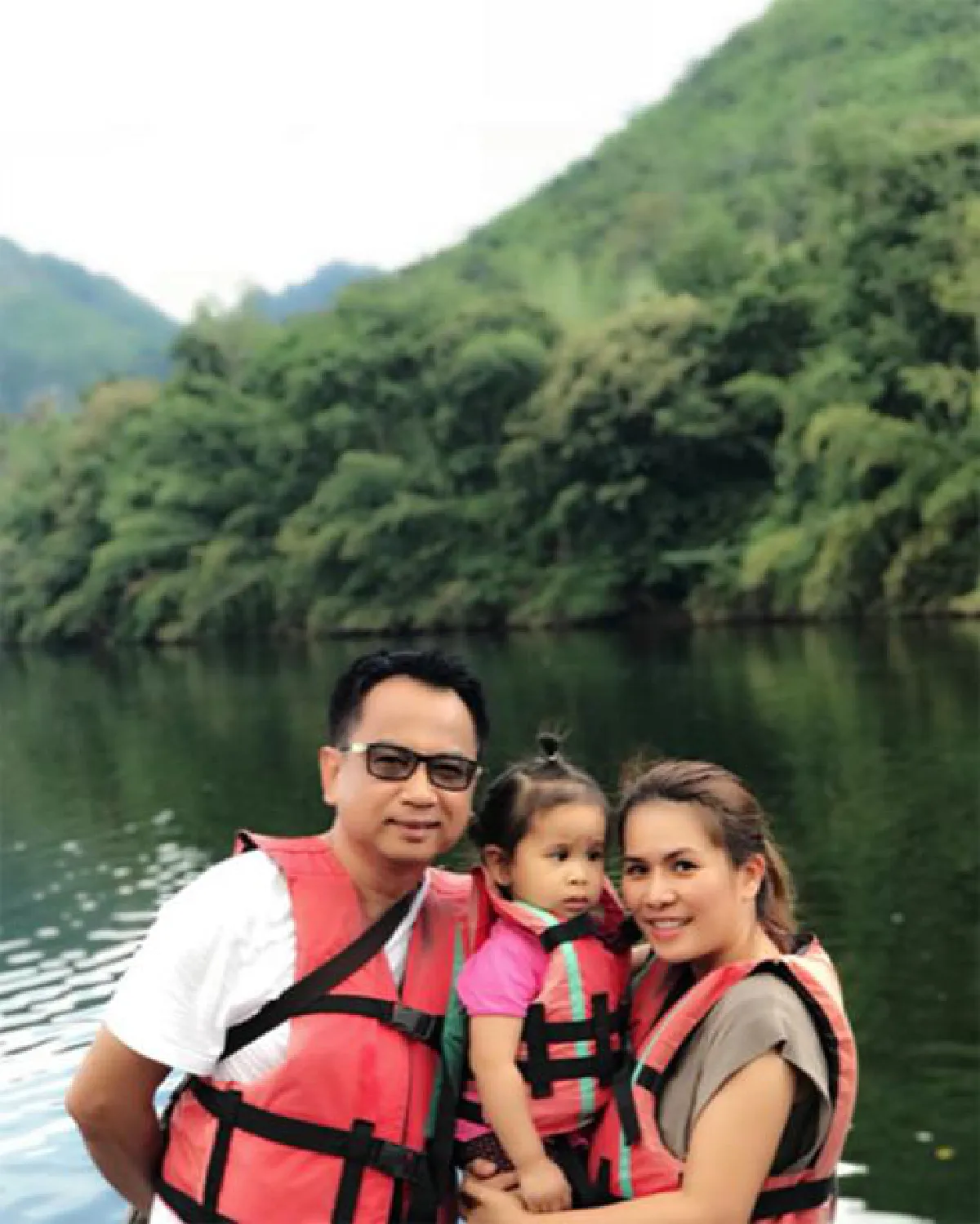 ‘พ่อแม่คือเพื่อนร่วมทางที่ดีที่สุดของลูก’ ฐิตารีย์ มีสวัสดิ์