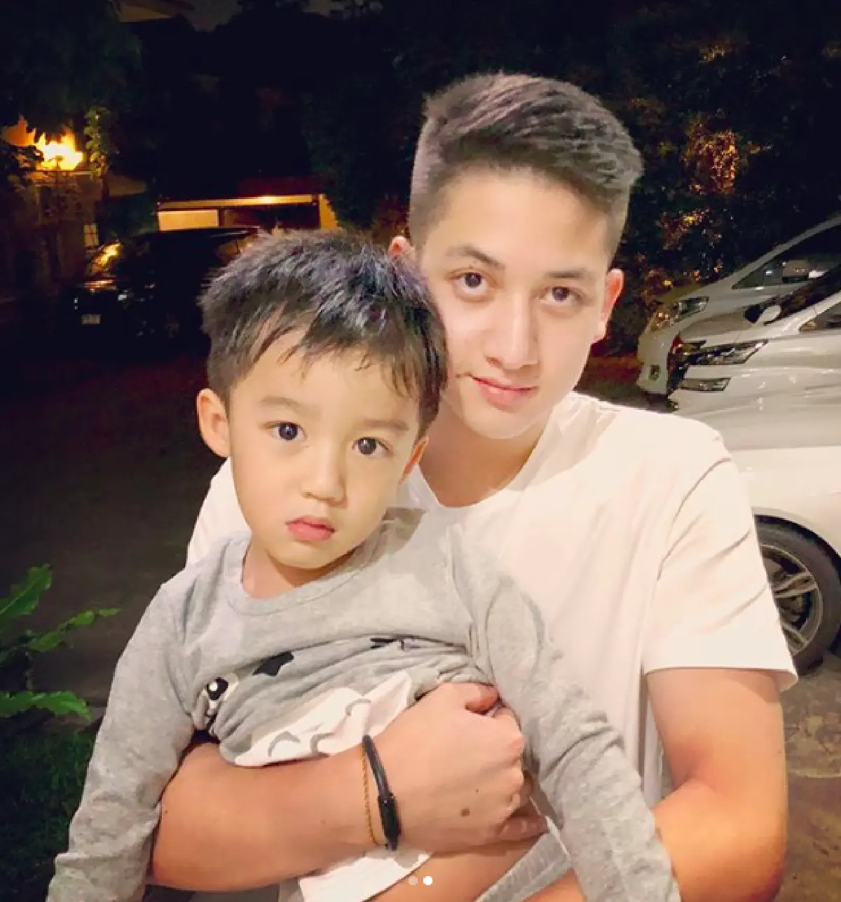 หน้าตาดีทั้งตระกูล! ส่องภาพ "พี่ปุณณ์ -น้องณดา-น้องณดล” ทายาท "ปุณณกันต์”