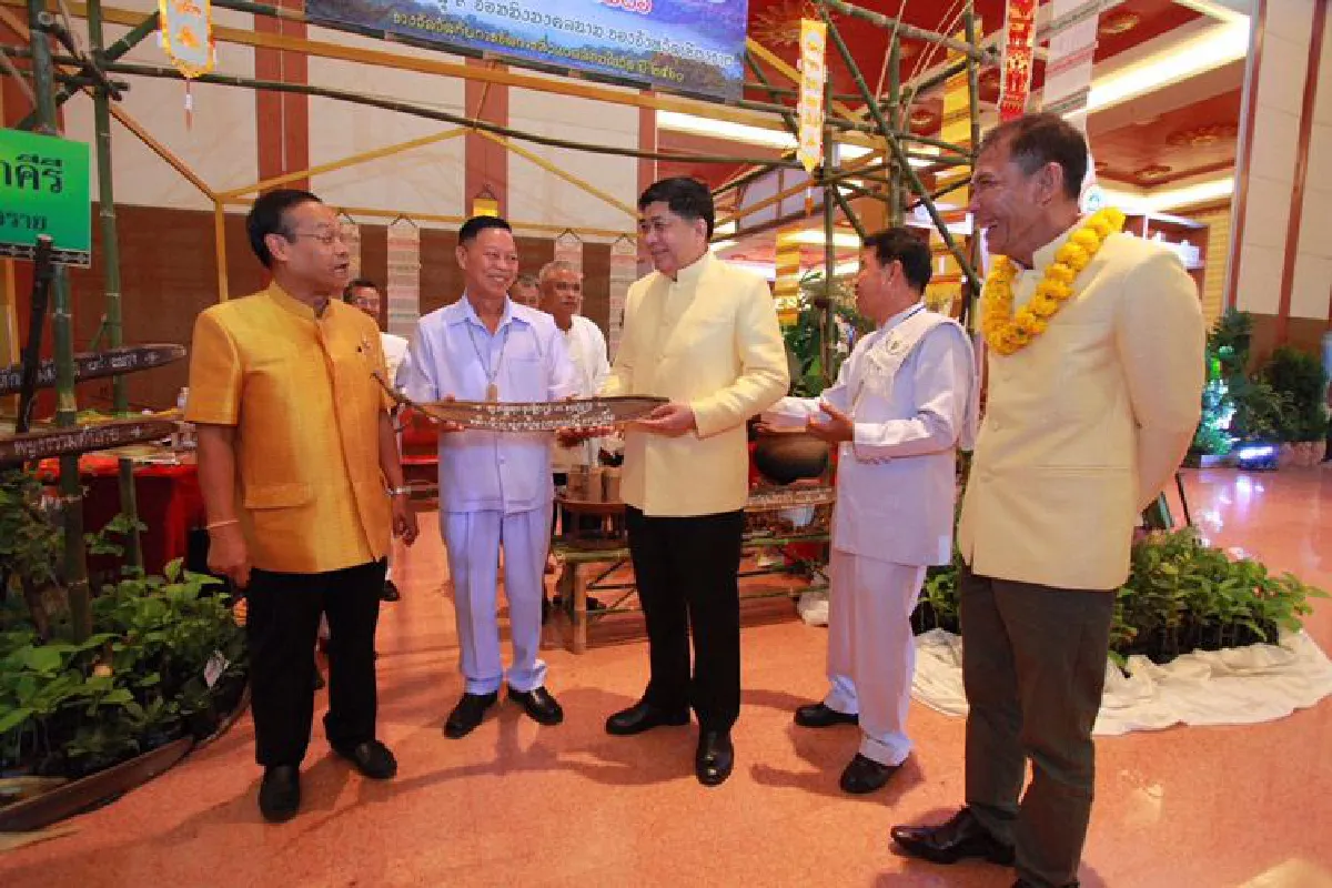 ประชุมมอบโล่รางวัลวัดที่ผ่านเกณฑ์ประเมินการจัดการสิ่งแวดล้อม ประจำปี ๒๕๖๐