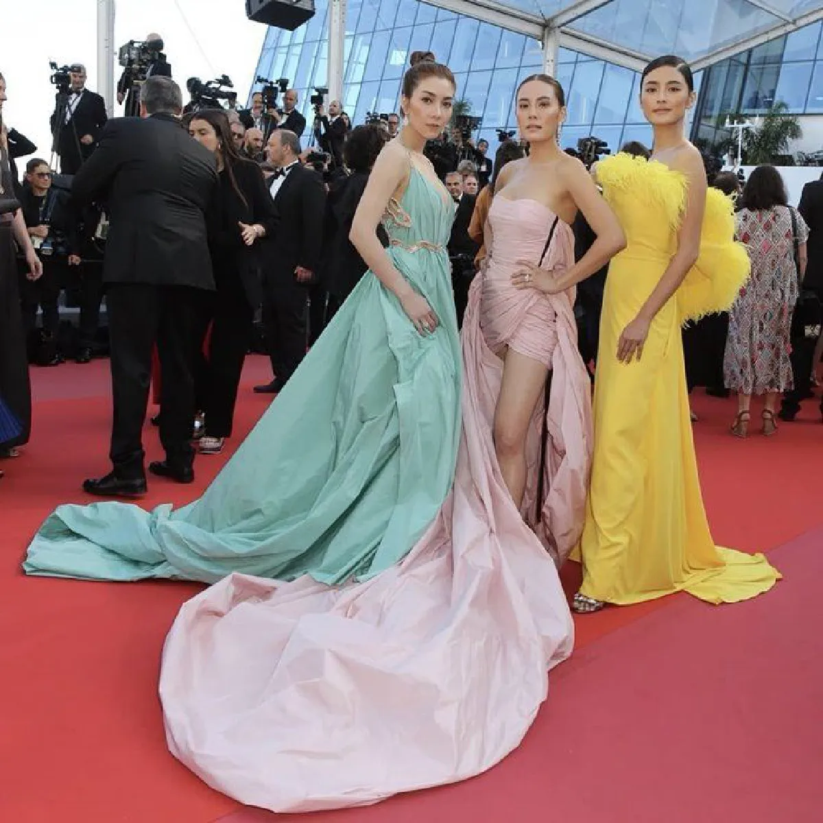 “อ๊อฟ” ส่งกำลังใจถึง “เจนี่” หลังเจอดราม่าพังมากกว่าปัง #เกิดที่ไทยไปตายที่คานส์