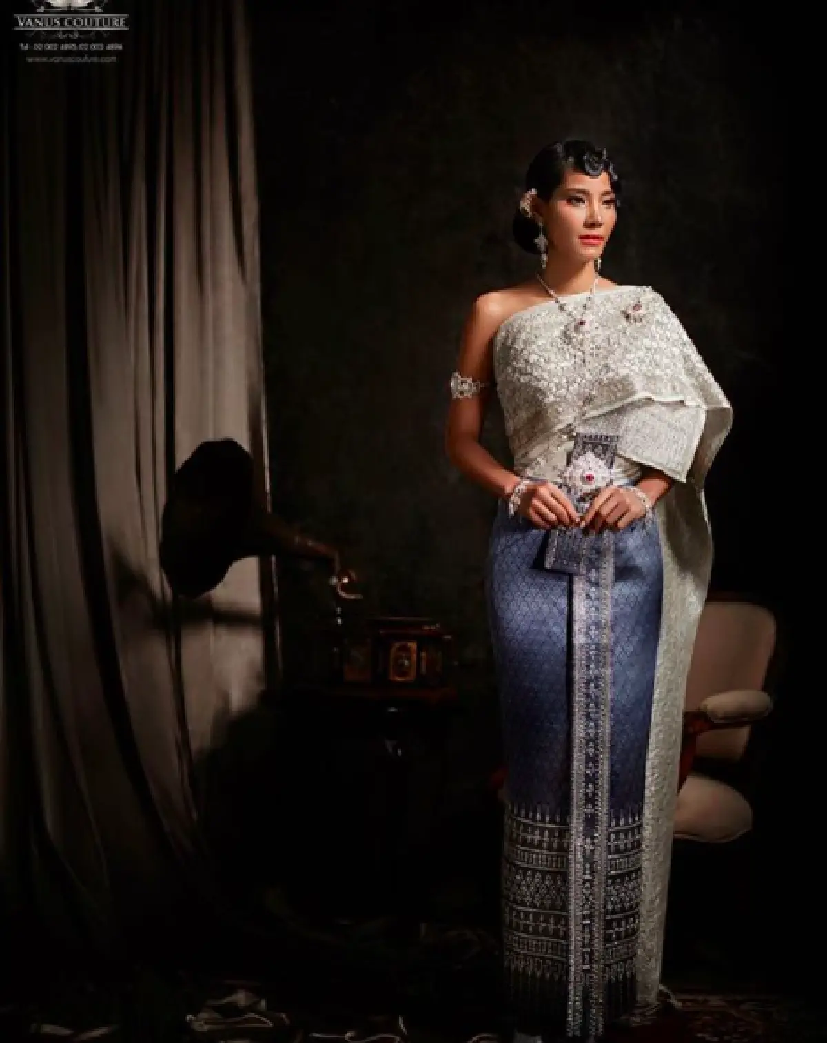 มองแล้วหลงใหล “มะหมี่” กับชุดไทยแสนสง่าที่สวยจนไร้ที่ติ