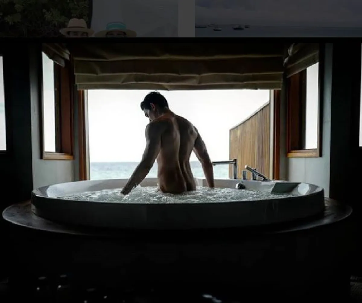 ทริปนี้เสื้อไม่จำเป็น! ป๊อบ คำเกษม อวดหุ่นแซ่บเซ็ตใหญ่..ยิ่งกว่าถ่ายแบบ