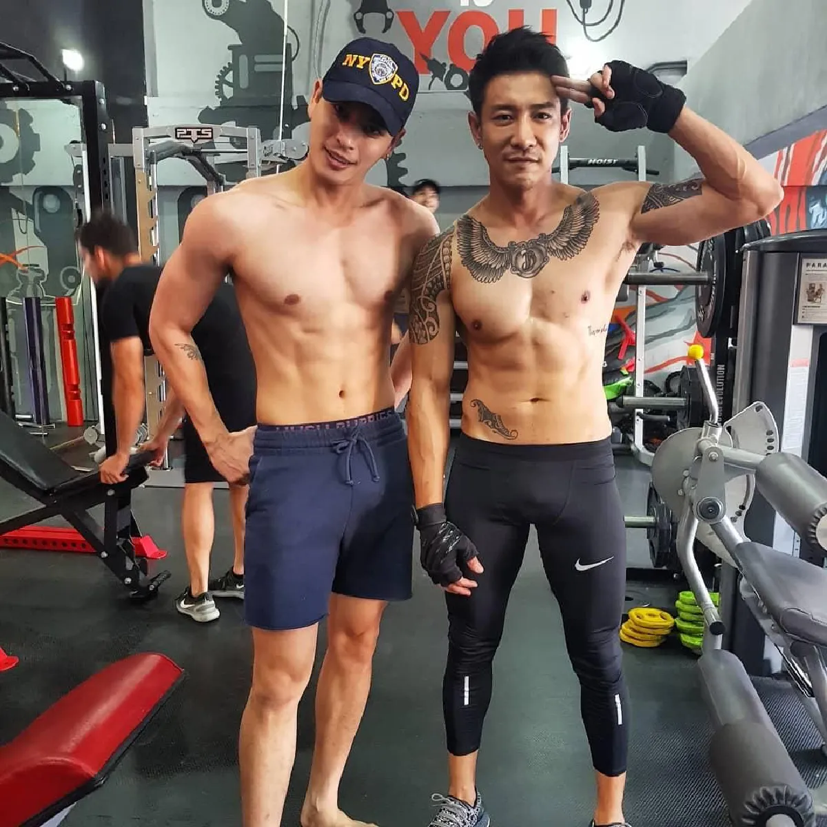 บอย พิษณุ ปล่อยของ! สวมกางเกงว่ายน้ำสีขาวอวดหุ่นล่ำกล้ามแน่น