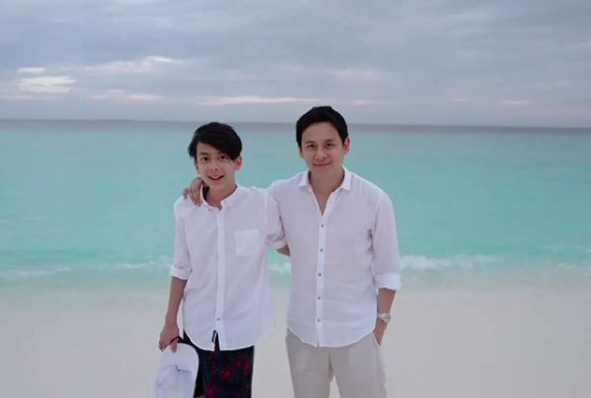 10 ภาพ พ่อลูกสุดหล่อ “ฟลุค-อชิ” ที่ความหล่อนั้นกินกันไม่ลงจริงๆ