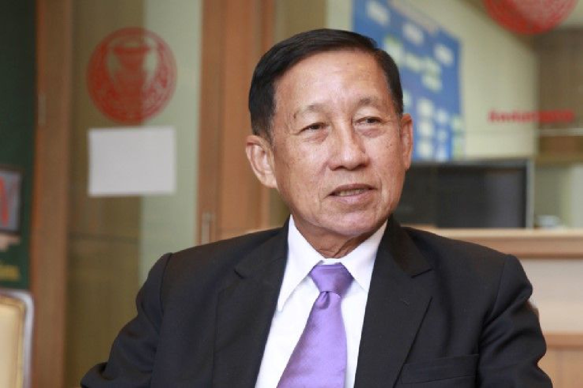 สนช.ดันร่างกฎหมายให้ทหารยศ "พลตรี" มีสถานะเท่า "อธิบดี" สนช.ดันร่างกฎหมายให้ทหารยศ "พลตรี" มีสถานะเท่า "อธิบดี"