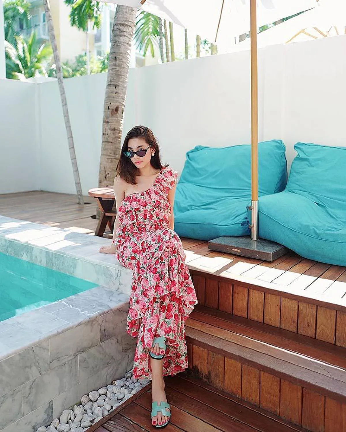 ดาว พิมพ์ทอง นุ่งบิกินี่โชว์เซ็กซี่เบาๆ ทำเอาหนุ่มๆเห็นแล้วใจเต้นแรง