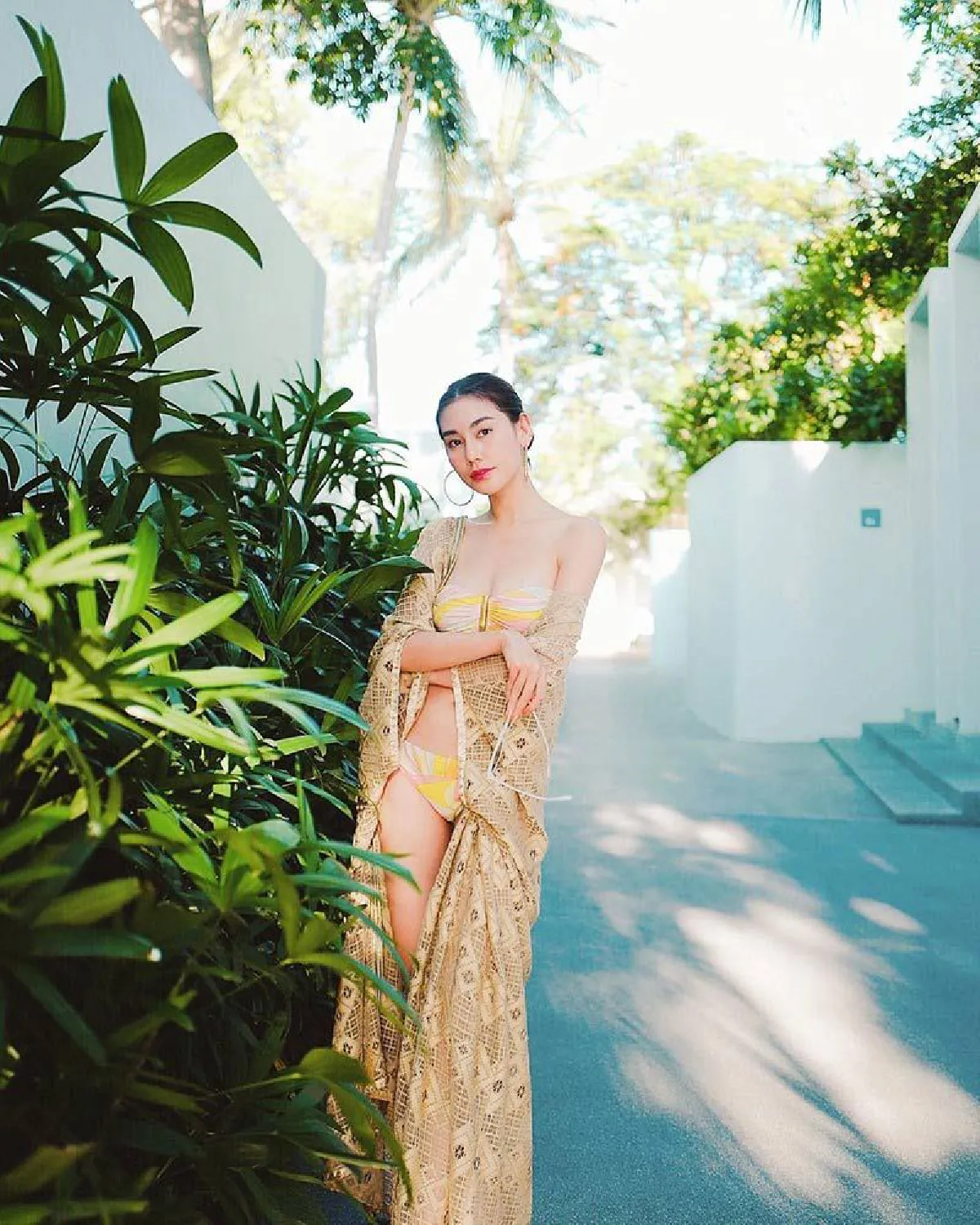 ดาว พิมพ์ทอง นุ่งบิกินี่โชว์เซ็กซี่เบาๆ ทำเอาหนุ่มๆเห็นแล้วใจเต้นแรง