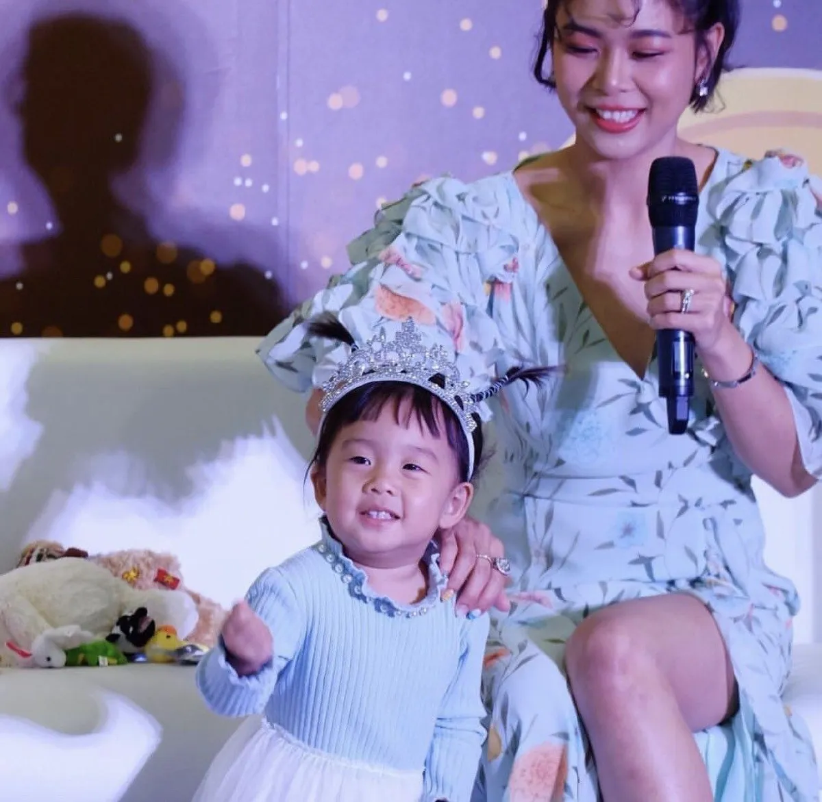 ทั้งสงสารและโกรธแทน! ส่องคอมเม้นต์ดาราถึง น้องเป่าเปา หลังโดนหยิกกลางห้าง