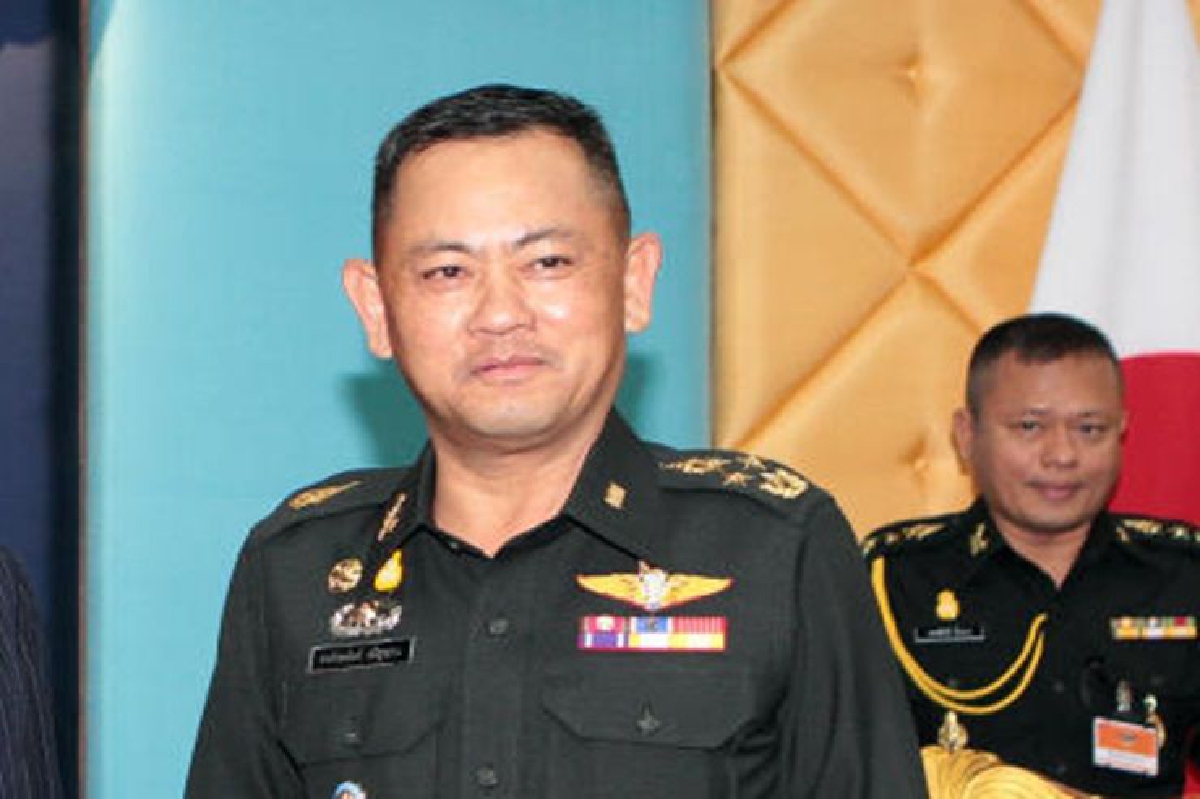 กองทัพสั่งปลดนายทหารศรภ.ปมเงินทอนวัด กองทัพสั่งปลดนายทหารศรภ.ปมเงินทอนวัด