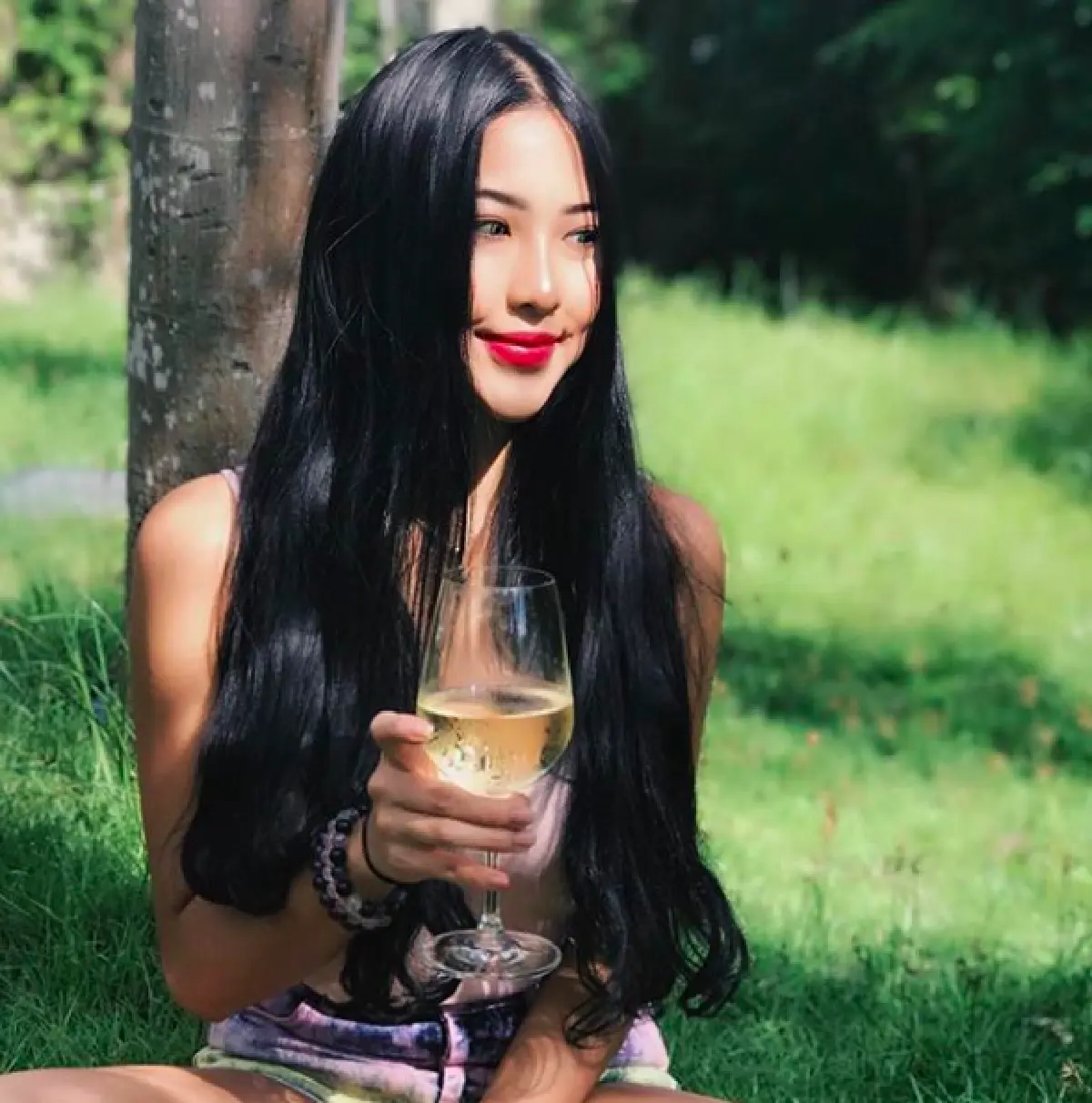 ยิ่งโตยิ่งสวยขึ้นมาก! "หวาย” กับ 10 ภาพปัจจุบันที่จะทำให้ตกใจ