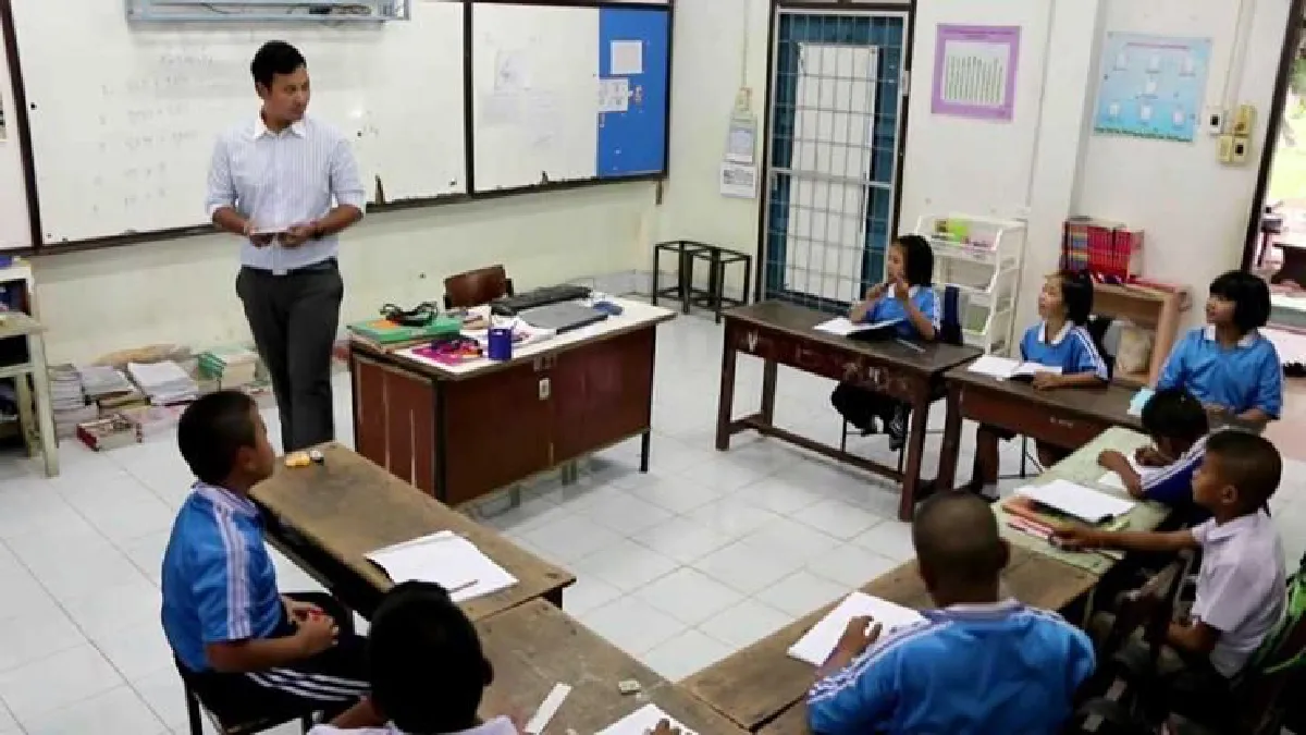 "ไม่คิดทิ้งนักเรียนแม้เงินน้อย"เปิดใจหนุ่มป.โทเริ่มชีวิตครูด้วยเงินเดือน2,500