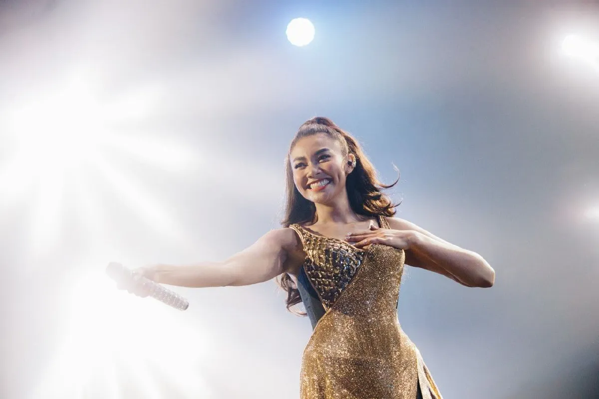 แซ่บปั๊วะ..คุ้มค่าที่รอมา 10 ปี! แก้ม วิชญาณี อีกหนึ่งคอนเสิร์ตที่ดีที่สุดของเมืองไทย