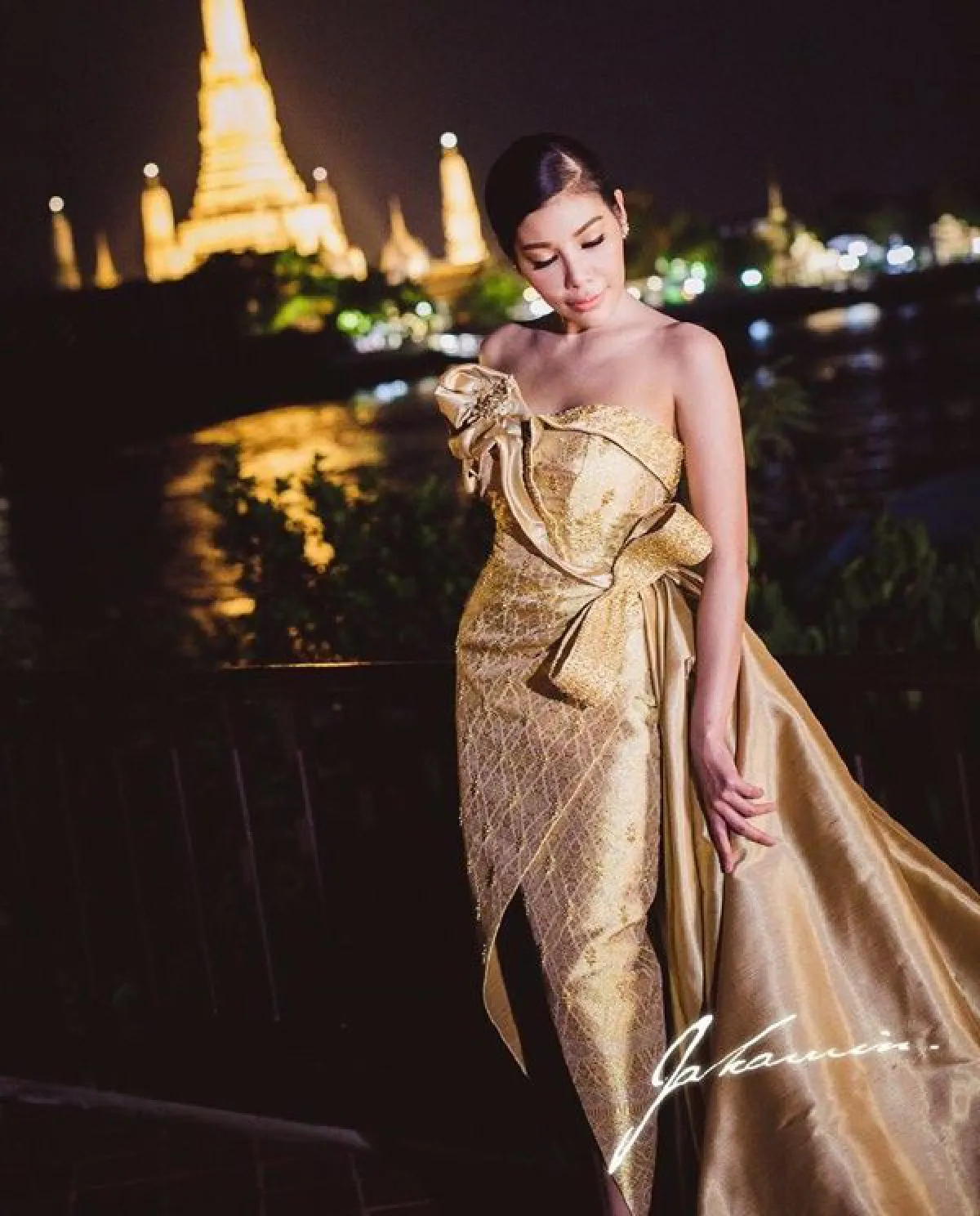 ยิ่งใหญ่ทุกปี..ปาร์ตี้วันเกิด แหวนแหวน ปวริศา ซุปตาร์แต่งชุดผ้าไทยร่วมงานเพียบ