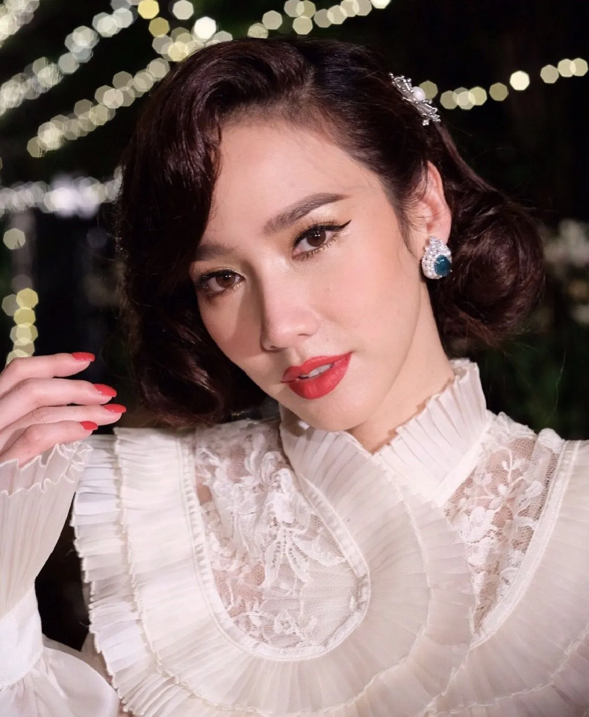 งดงามมาก! อั้ม พัชราภา แต่งสวยในธีมไทยนิยมเป๊ะปังหัวจรดเท้า