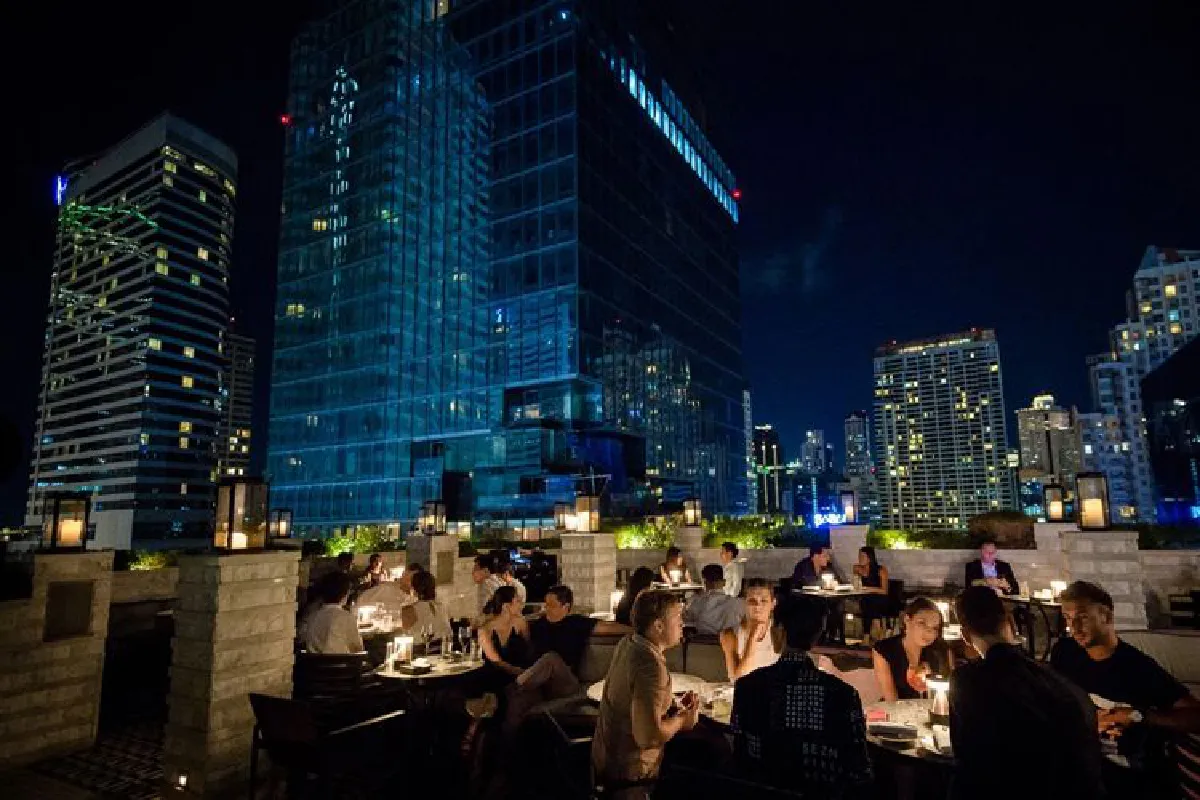 "Fashion & Flirt" คือแห่งเสียงเพลงและเพื่อนใหม่ๆที่โว้ก เล้าจน์ VOGUE Lounge