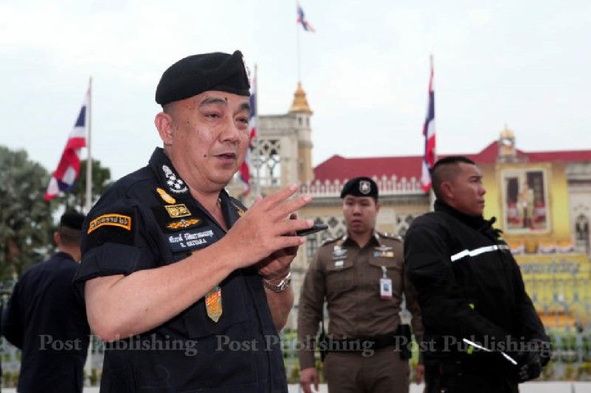 ศรีวราห์สั่งเอาผิดคนเผยแพร่ข้อความใส่ร้าย"บิ๊กตู่"ให้เติมน้ำเปล่าแทนน้ำมัน ศรีวราห์สั่งเอาผิดคนเผยแพร่ข้อความใส่ร้าย"บิ๊กตู่"ให้เติมน้ำเปล่าแทนน้ำมัน