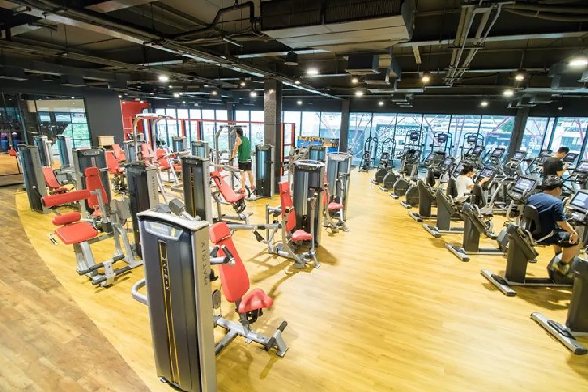 Jetts 24 Hour Fitness เปิดคลาสออกกำลังกายแนวใหม่ SH’BAM ชวนหนุ่มสาวมาขยับร่างกาย บริหารเสน่ห์ กับท่วงท่าที่ทันสมัยและทำนองเพลงสุดตื๊ด