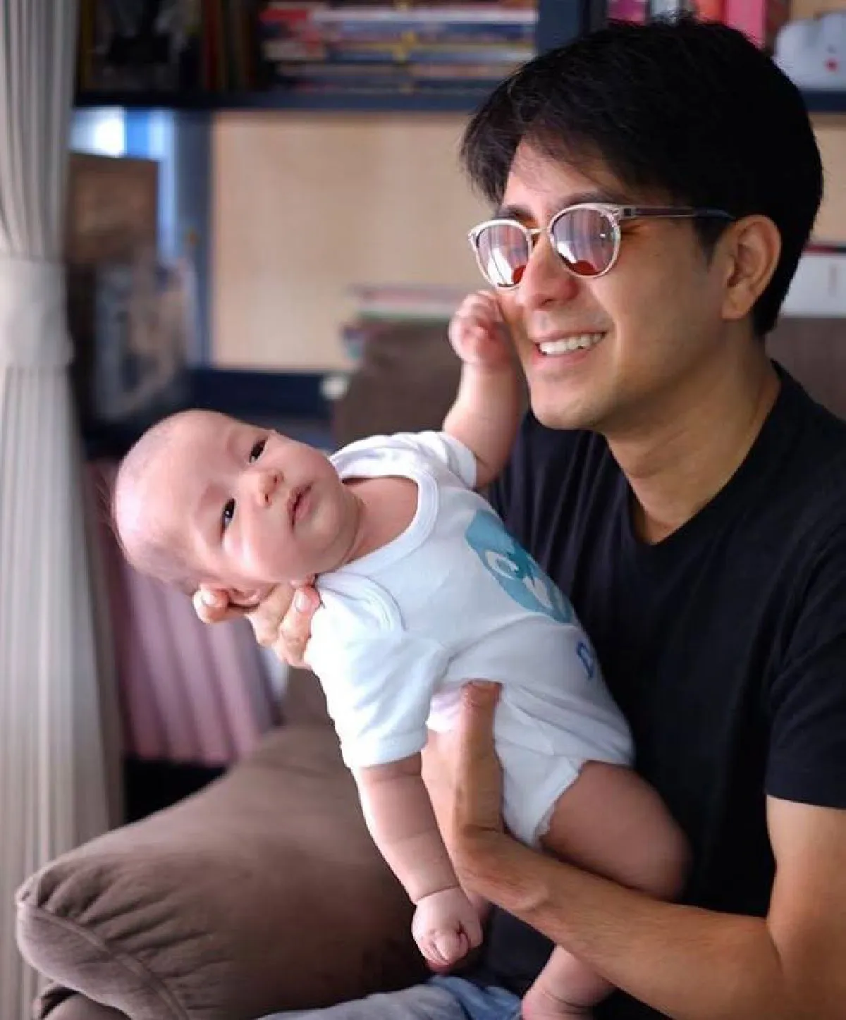 แดดดี้ที่รัก! ส่องโมเม้นต์สุดอบอุ่นของซุปตาร์พ่อลูกอ่อน