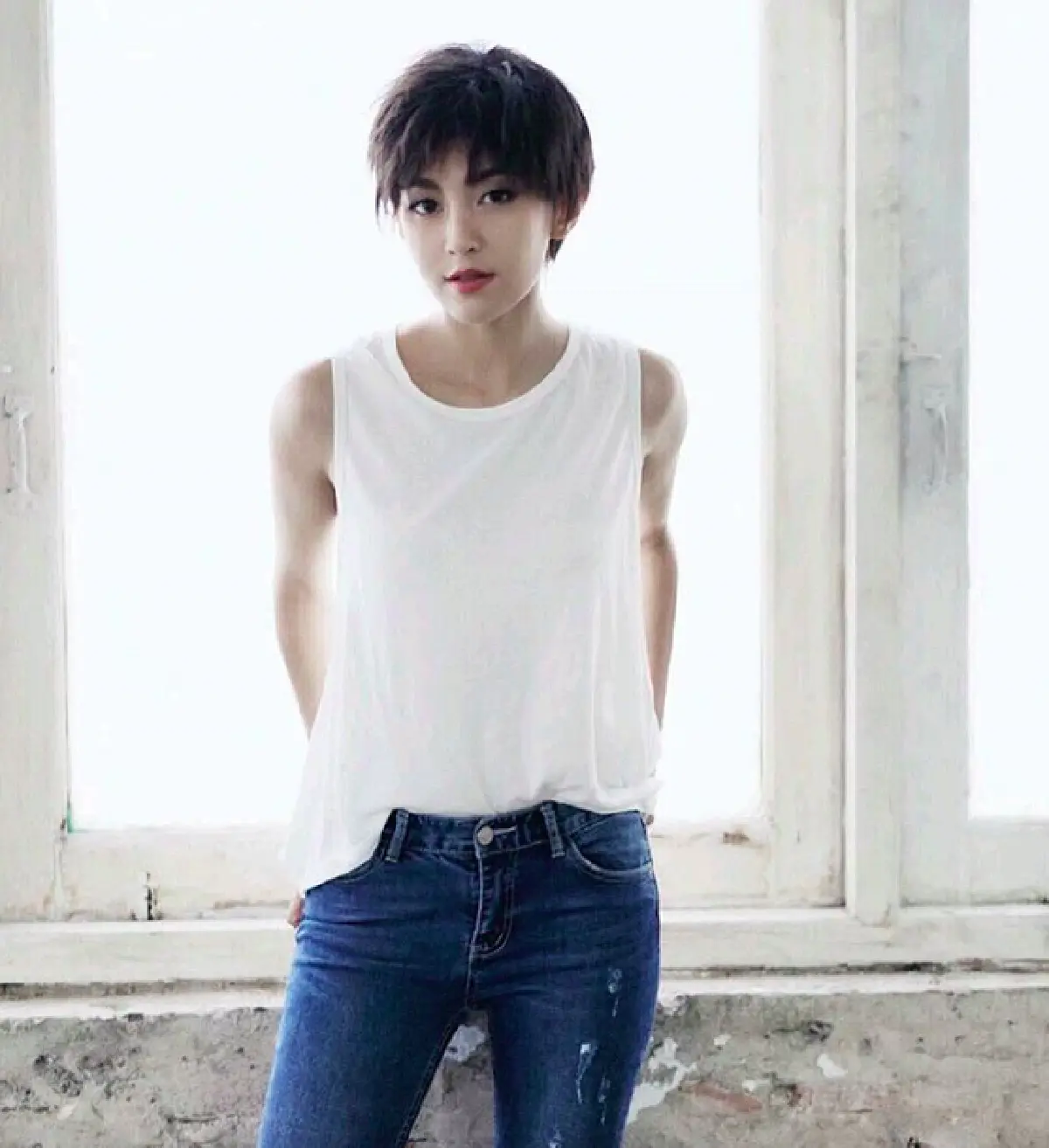 ส่องภาพ “เบลล่า” กับลุคผมสั้นสวยแซ่บ ทะมัดทะแมง