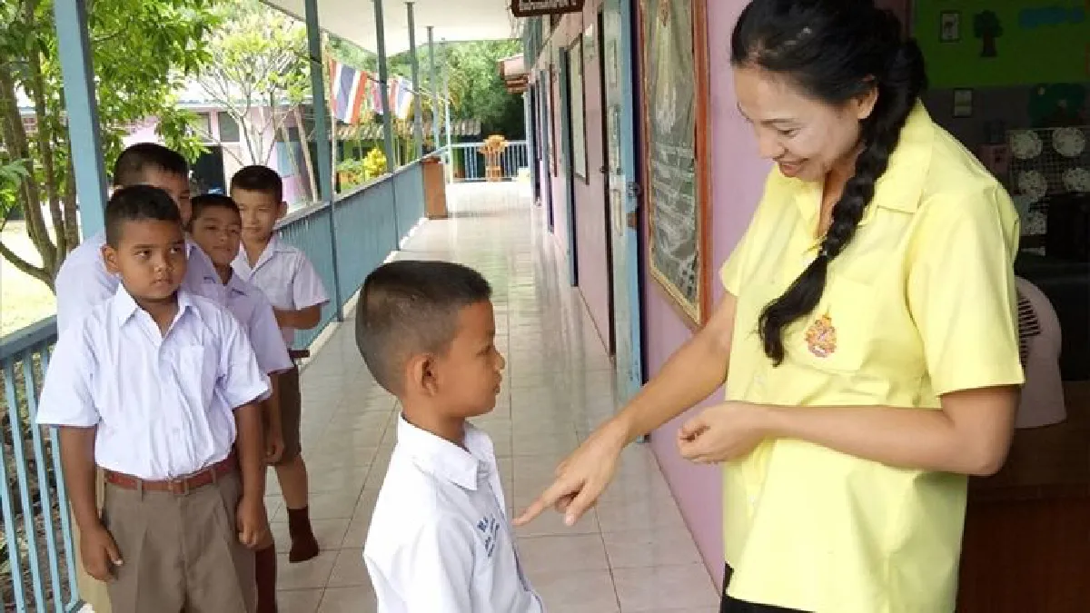 "กอดสื่อรักสร้างความกล้า"เปิดใจครูออนสอนป.3พูดอังกฤษ