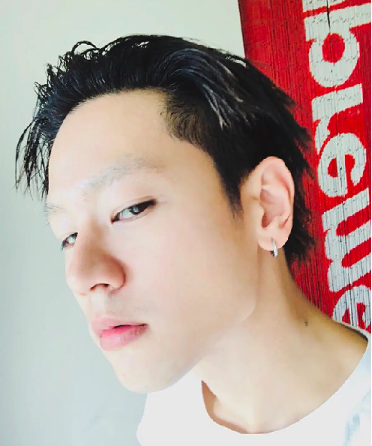 เทรนด์ใหม่!? “โทนี่” กับแฟชั่นสุดล้ำ คราวนี้โกนคิ้ว