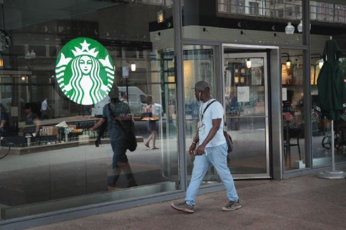 สตาร์บัคในสหรัฐปิดร้านครึ่งวันอบรมพนักงาน สตาร์บัคในสหรัฐปิดร้านครึ่งวันอบรมพนักงาน